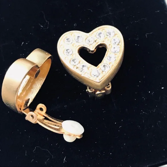 - Heart clip on earrings - Picture 2 of 7